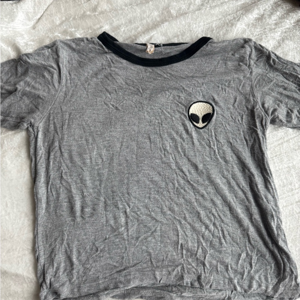 Gray Alien Patch crop T-Shirt
